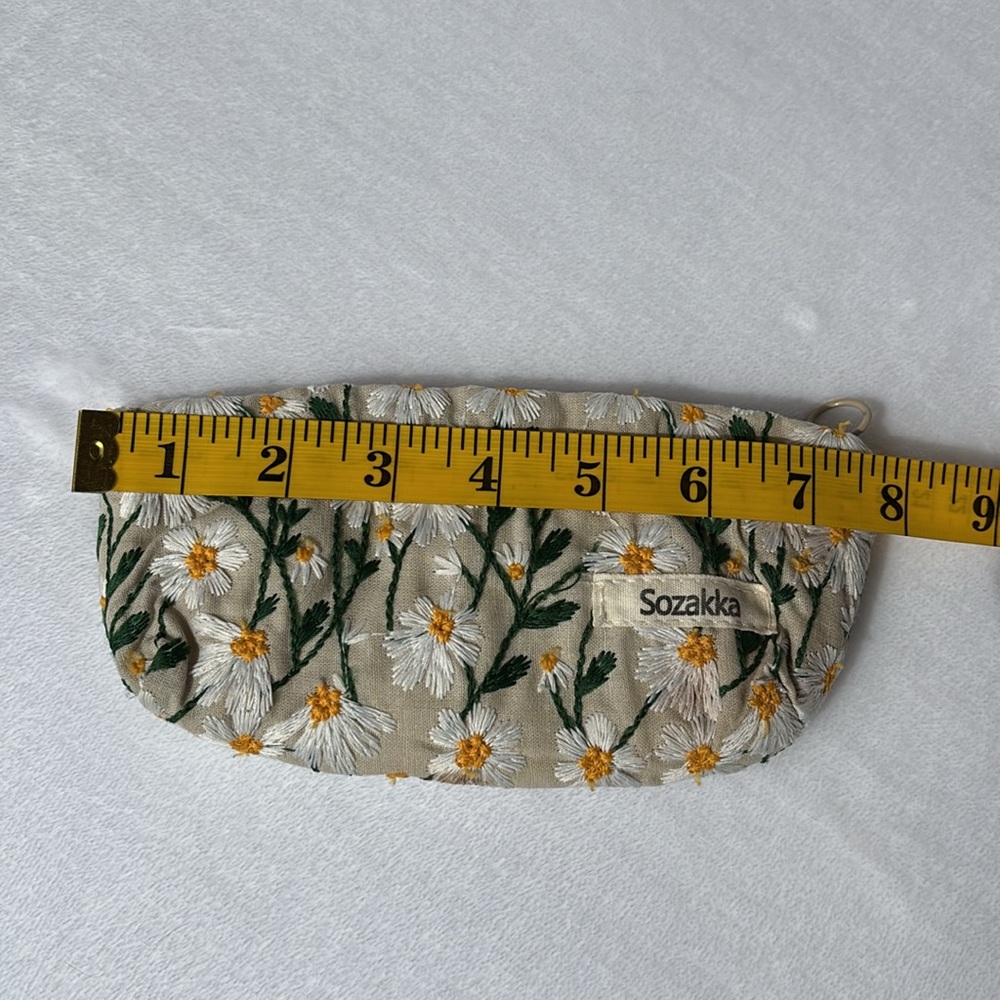 Sozakka Floral Embroidered Pouch - Picture 7 of 8